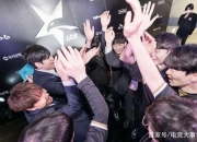 开云体育登录-沙尔克连续三轮不胜，排名继续下滑的简单介绍