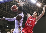 开云体育官网-西欧劲旅遭遇危机，险胜晋级淘汰赛