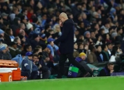 开云体育官网-曼城惨遭逆转出局，欧冠之路陷入僵局