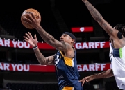 开云APP-爵士控卫稳定表现，为球队保持不败战绩的简单介绍