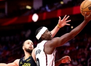 开云体育-勇士迎来一场历史性的篮球对决