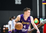 开云下载-包含湖人队核心状态下滑，球队晋级之路坎坷的词条