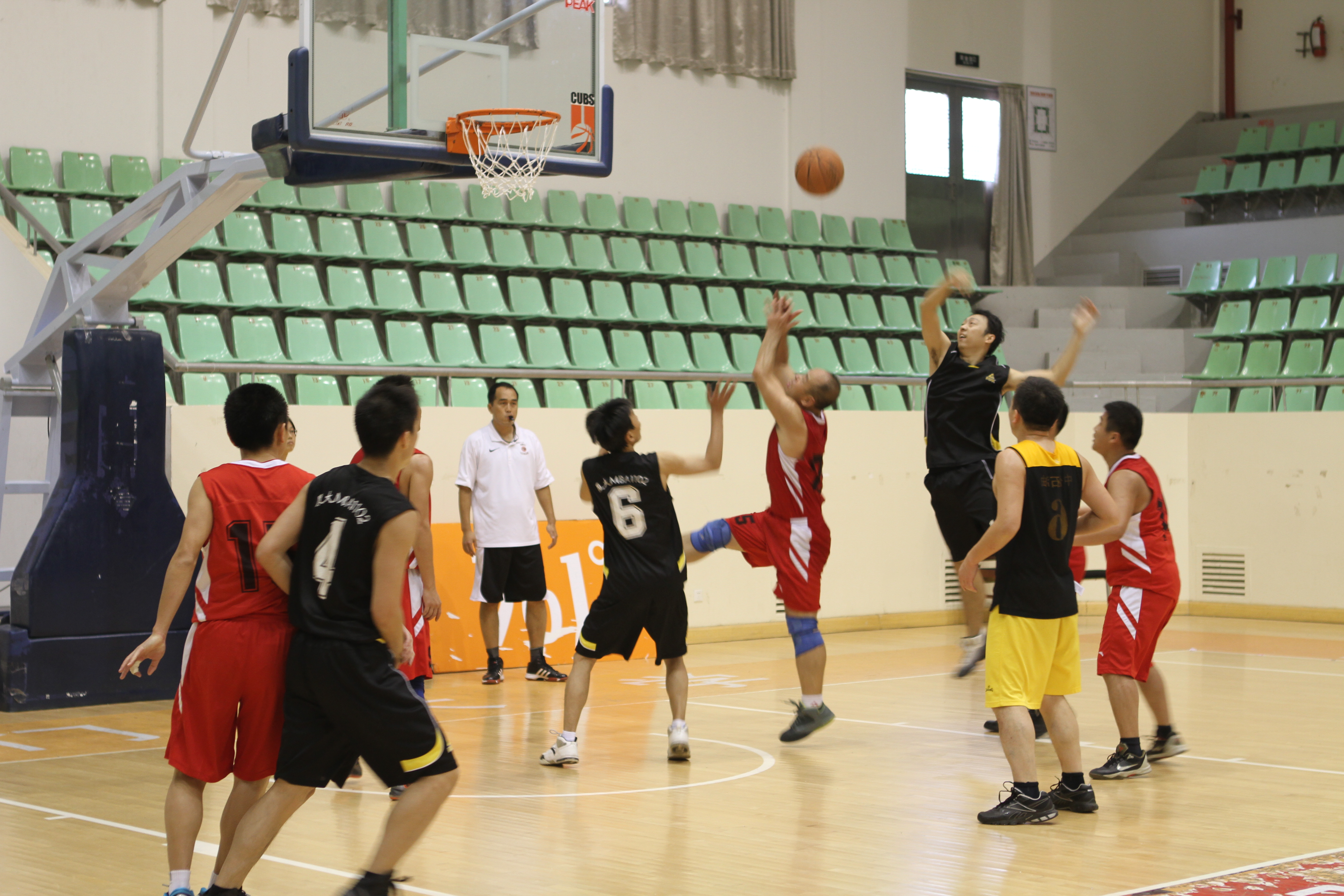 欧洲篮球盛典即将开启,荣耀斗牛擂台正式打响 欧洲篮球盛典即将开启,荣耀斗牛擂台正式打响