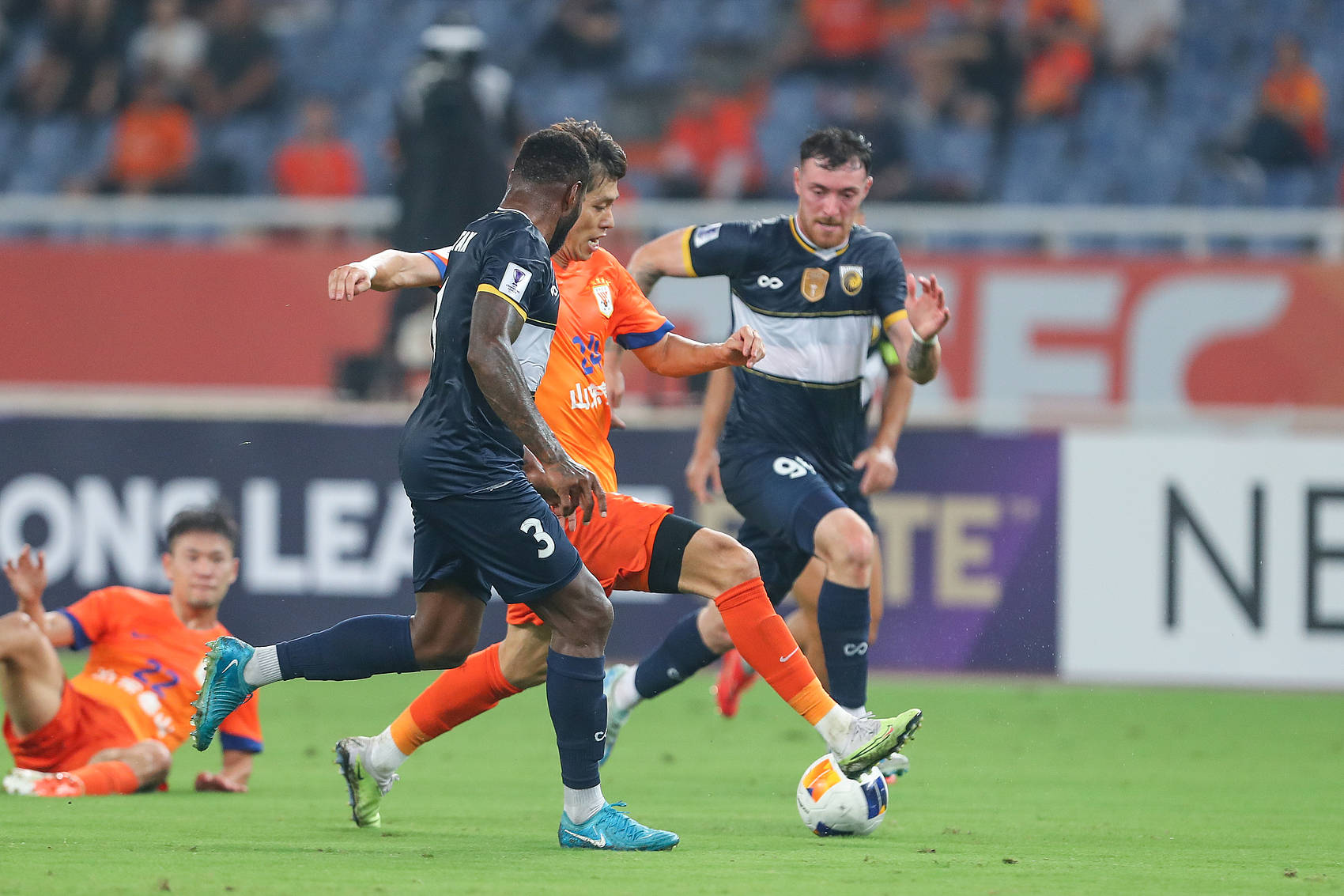 包含波尔图客场战胜法甲劲旅实现关键胜利的词条 包含波尔图客场战胜法甲劲旅实现关键胜利的词条