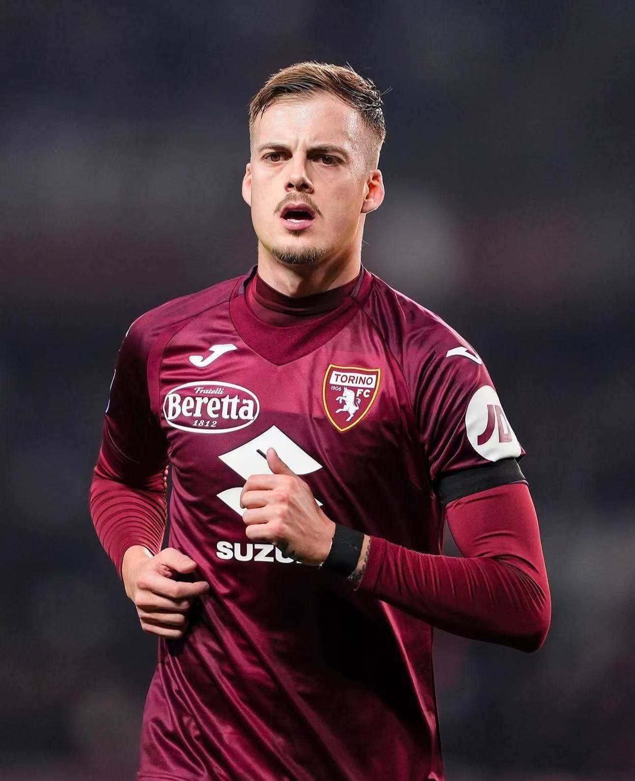 都灵德比!尤文图斯胜过都灵,球迷欢欣鼓舞的简单介绍 都灵德比!尤文图斯胜过都灵,球迷欢欣鼓舞的简单介绍