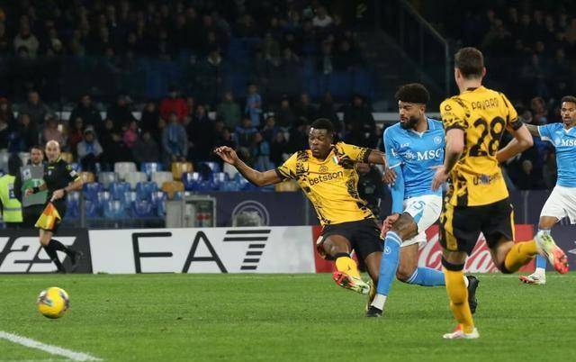 包含那不勒斯客场近况不佳，或遭遇降级压力的词条