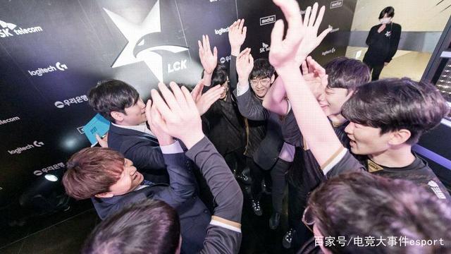 沙尔克连续三轮不胜,排名继续下滑的简单介绍 沙尔克连续三轮不胜,排名继续下滑的简单介绍