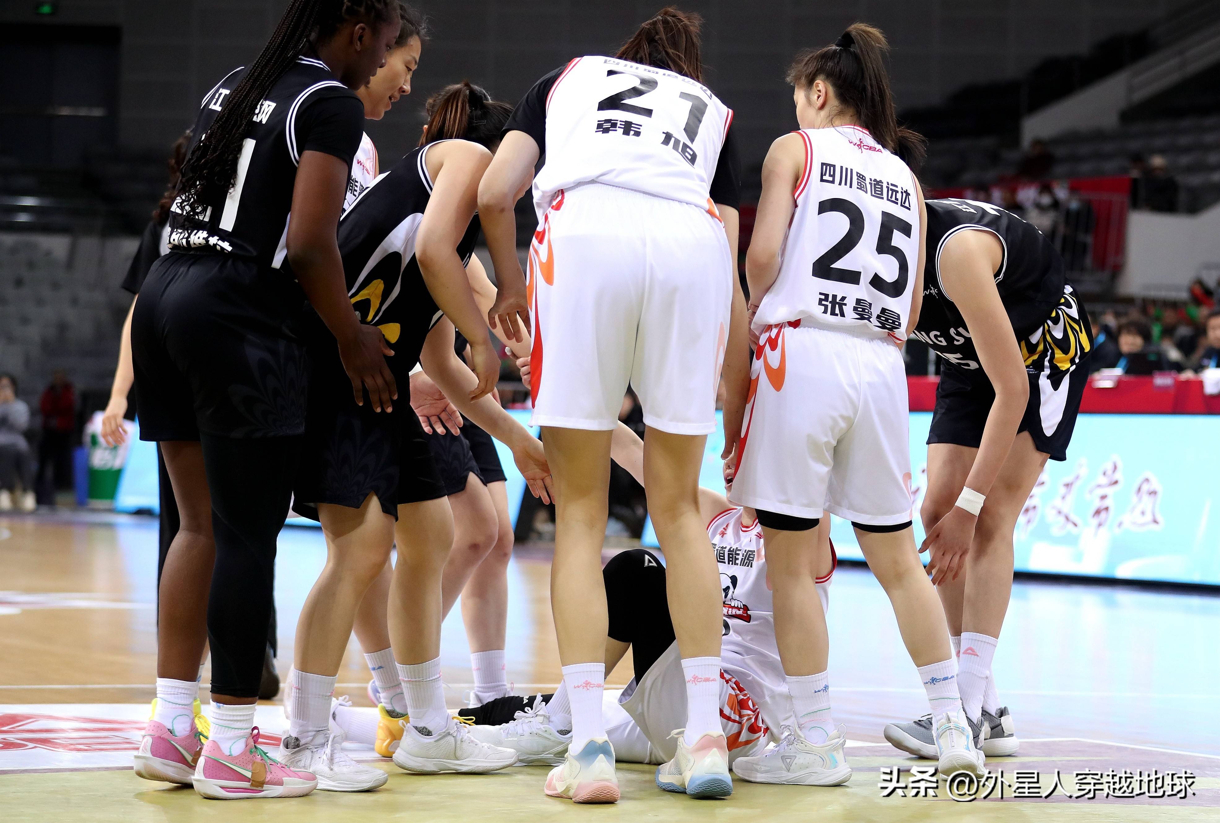 江苏女篮在比赛中取得胜利，展现实力的简单介绍