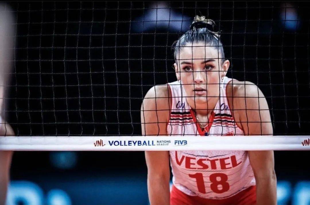 关于土耳其惊险获胜，晋级希望备受挑战的信息