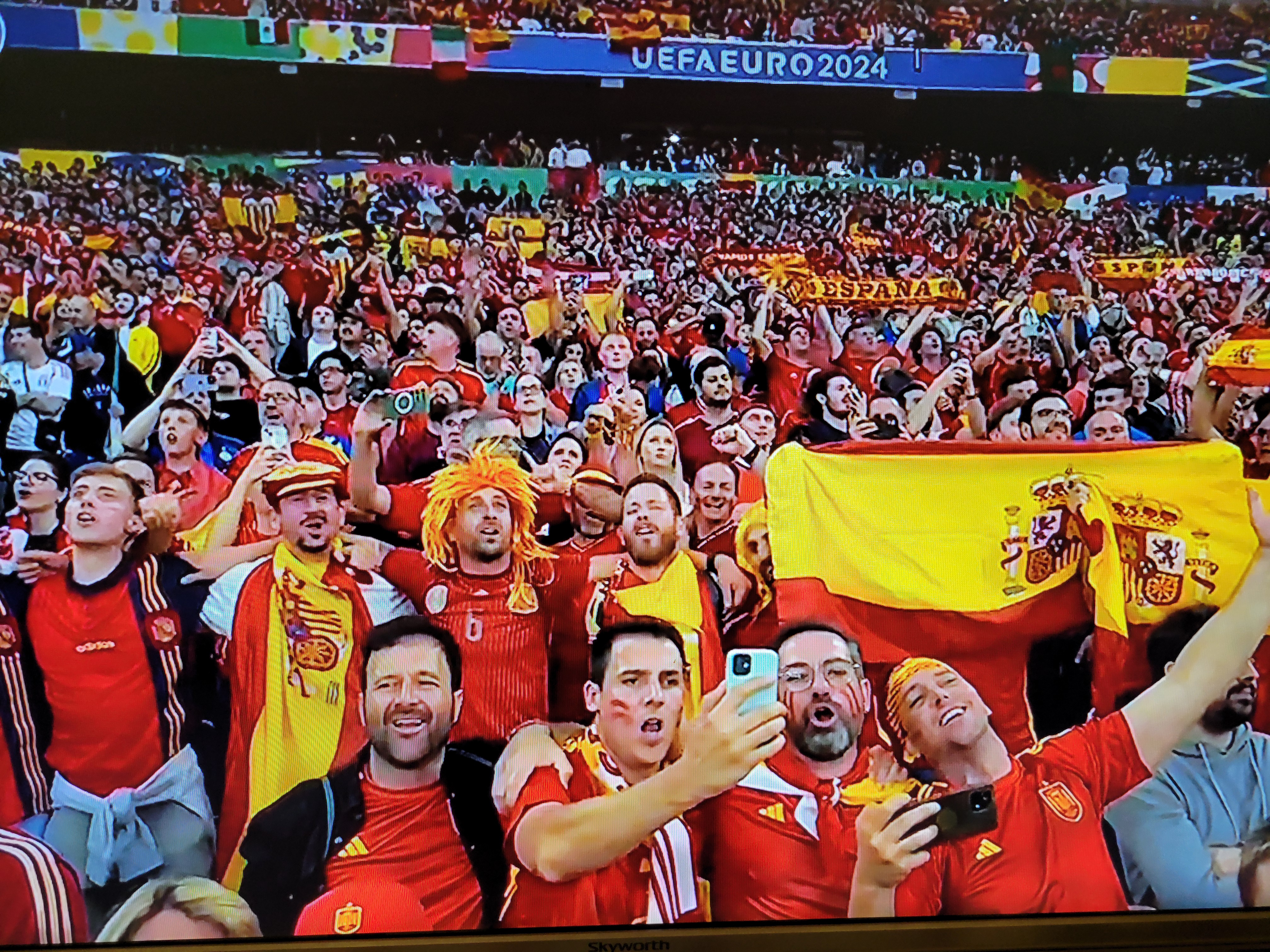 激烈较量：意大利与荷兰在欧锦赛上争夺胜利的简单介绍