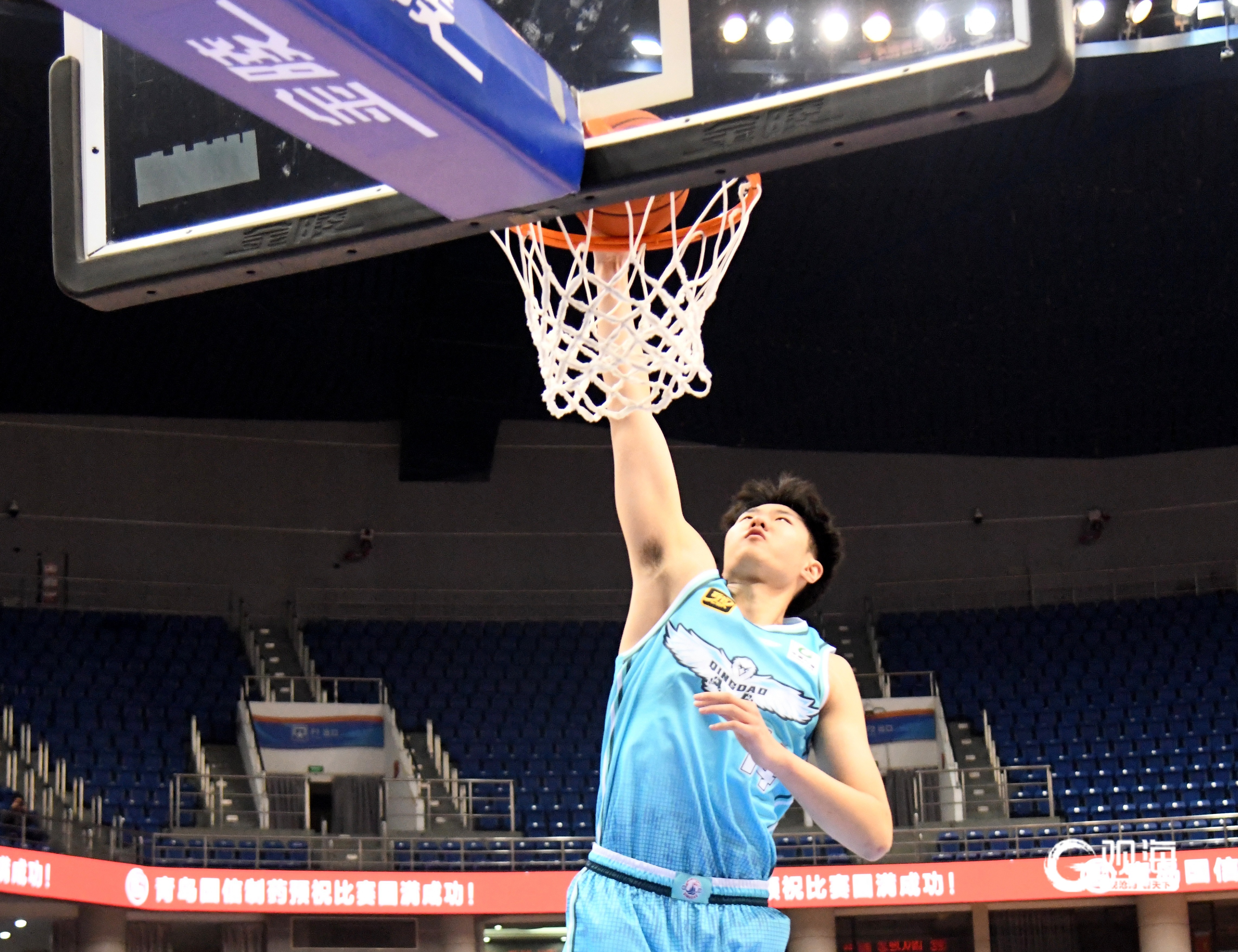 北方男篮豪取三连胜,登顶积分榜的简单介绍 北方男篮豪取三连胜,登顶积分榜的简单介绍