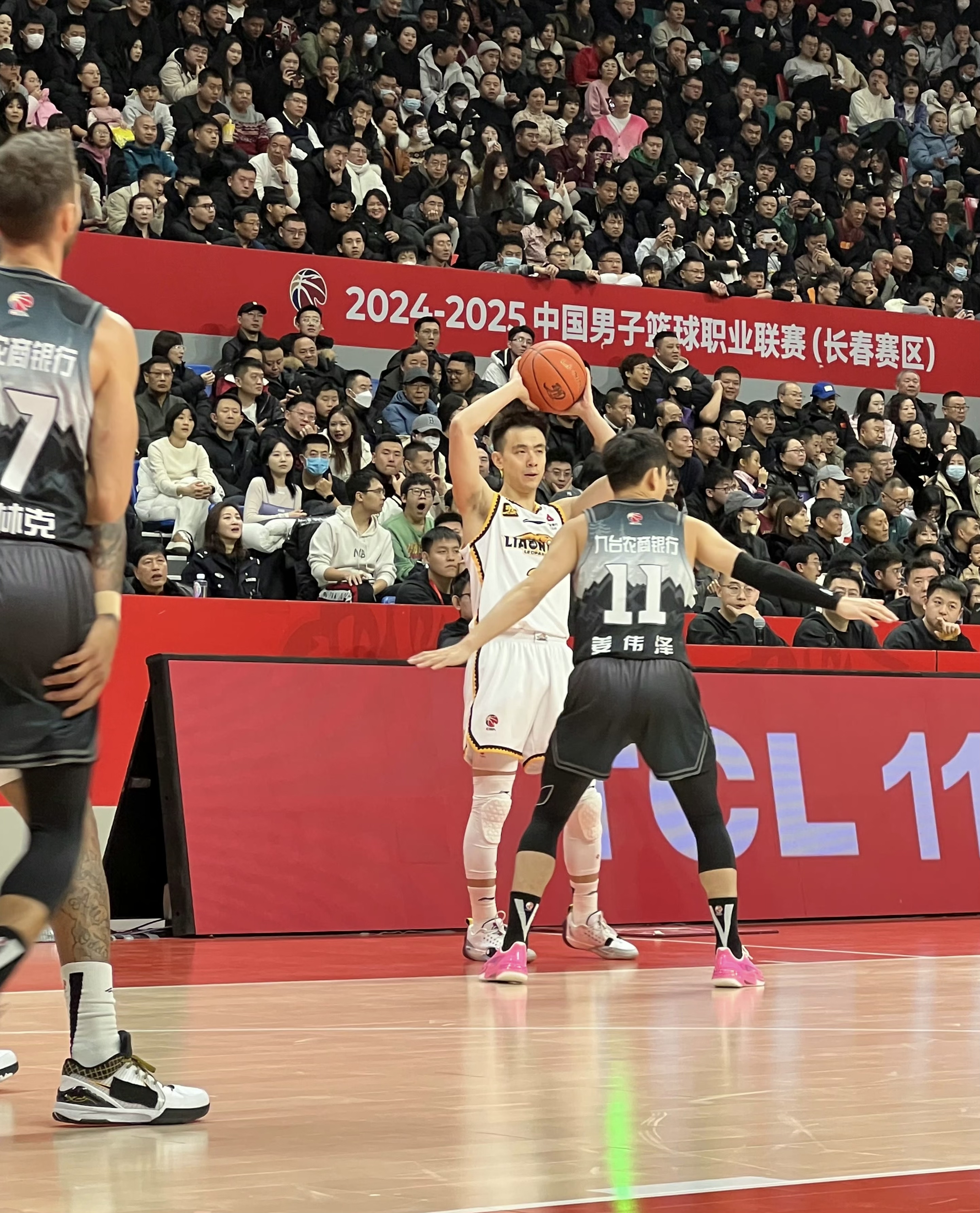 关于北京男篮逆袭惊险获胜,球队士气大振的信息 关于北京男篮逆袭惊险获胜,球队士气大振的信息