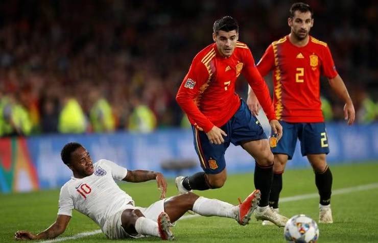 西班牙足球场上有哪些精彩瞬间？的简单介绍