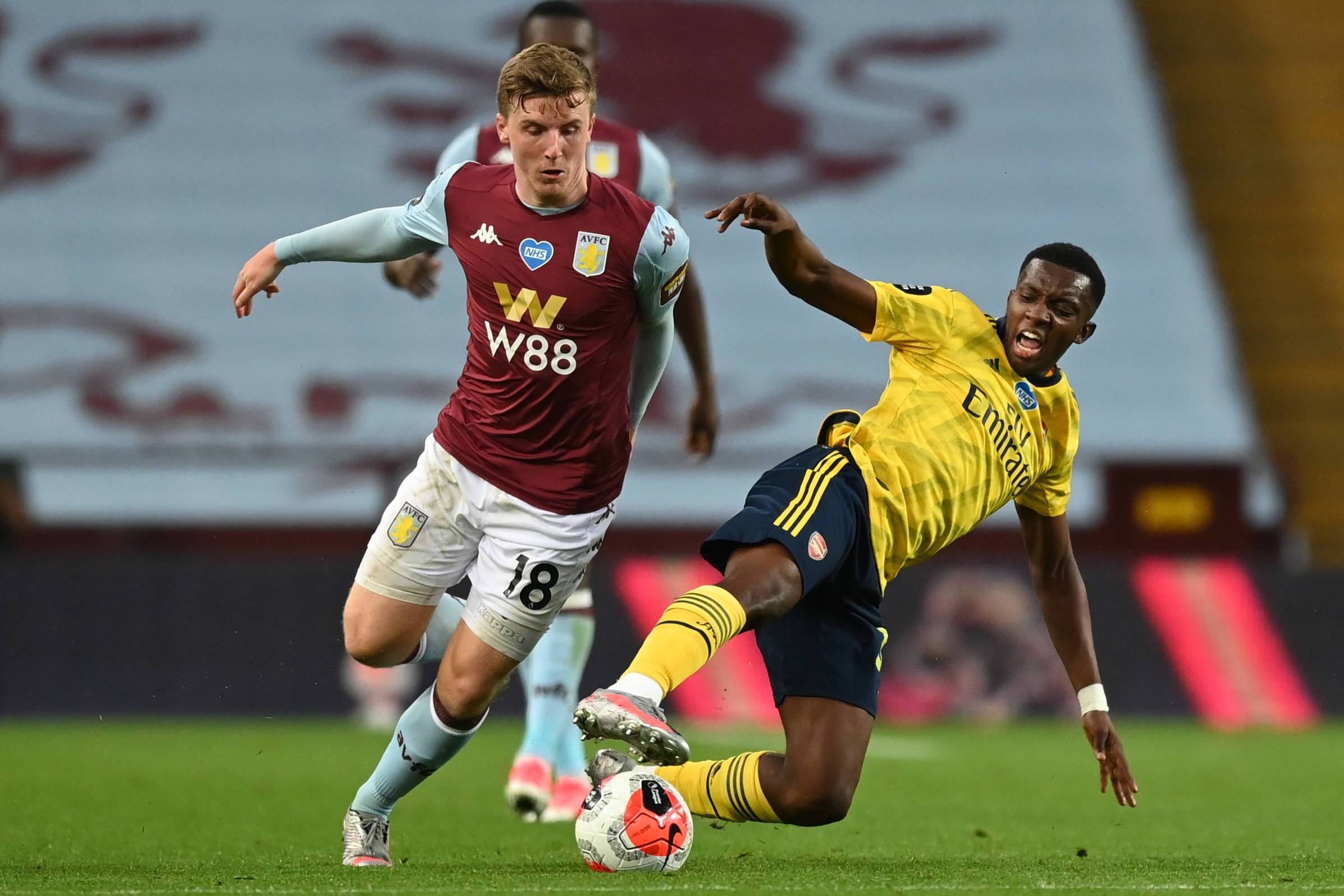 包含里尔主场失利,排名略有下滑的词条 包含里尔主场失利,排名略有下滑的词条