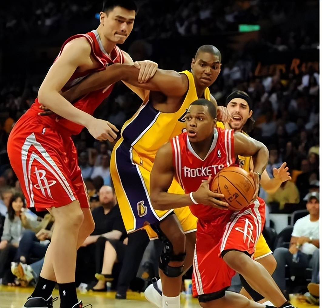 猛龙后卫突破个人记录,带领球队紧追东部前列 猛龙后卫突破个人记录,带领球队紧追东部前列