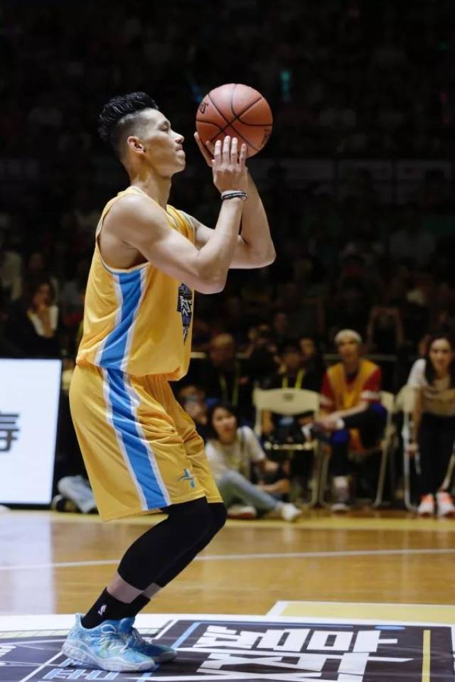 书豪回顾赛季表现，期待再次回归赛场的简单介绍