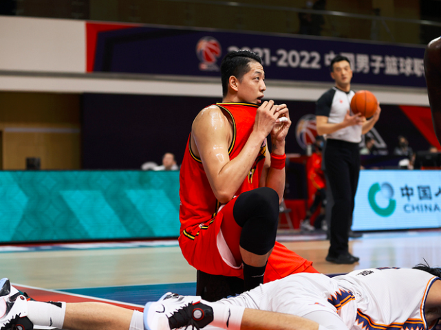 东京队在比赛中大败对手，失去晋级希望的简单介绍