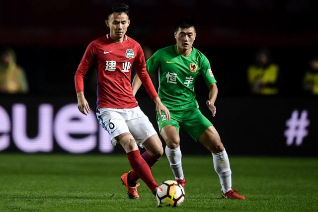 包含上港客场力克恒大，积分劲旅连胜的词条