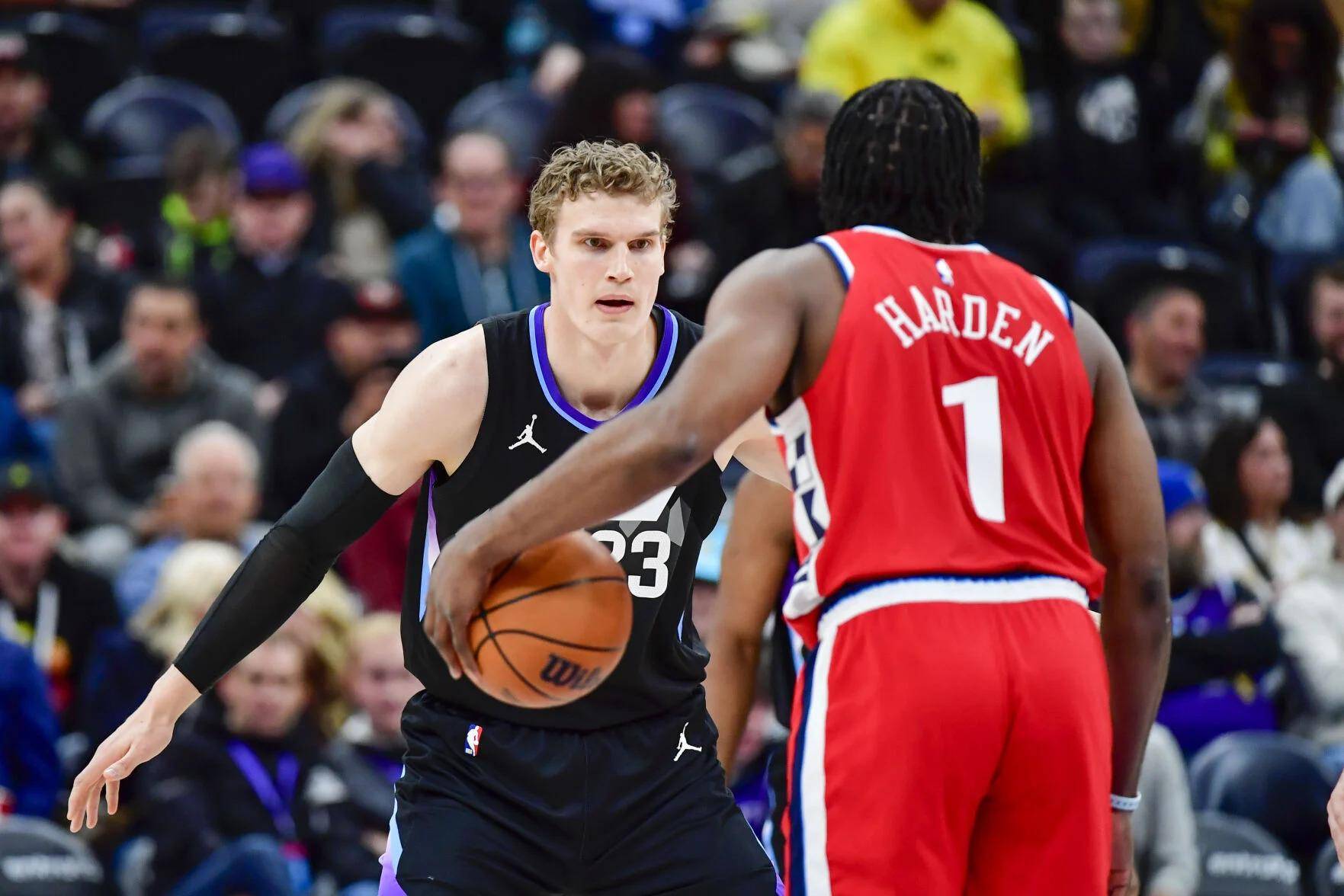 包含人主场胜爵士赢得双杀，西蒙斯分抢镜的词条