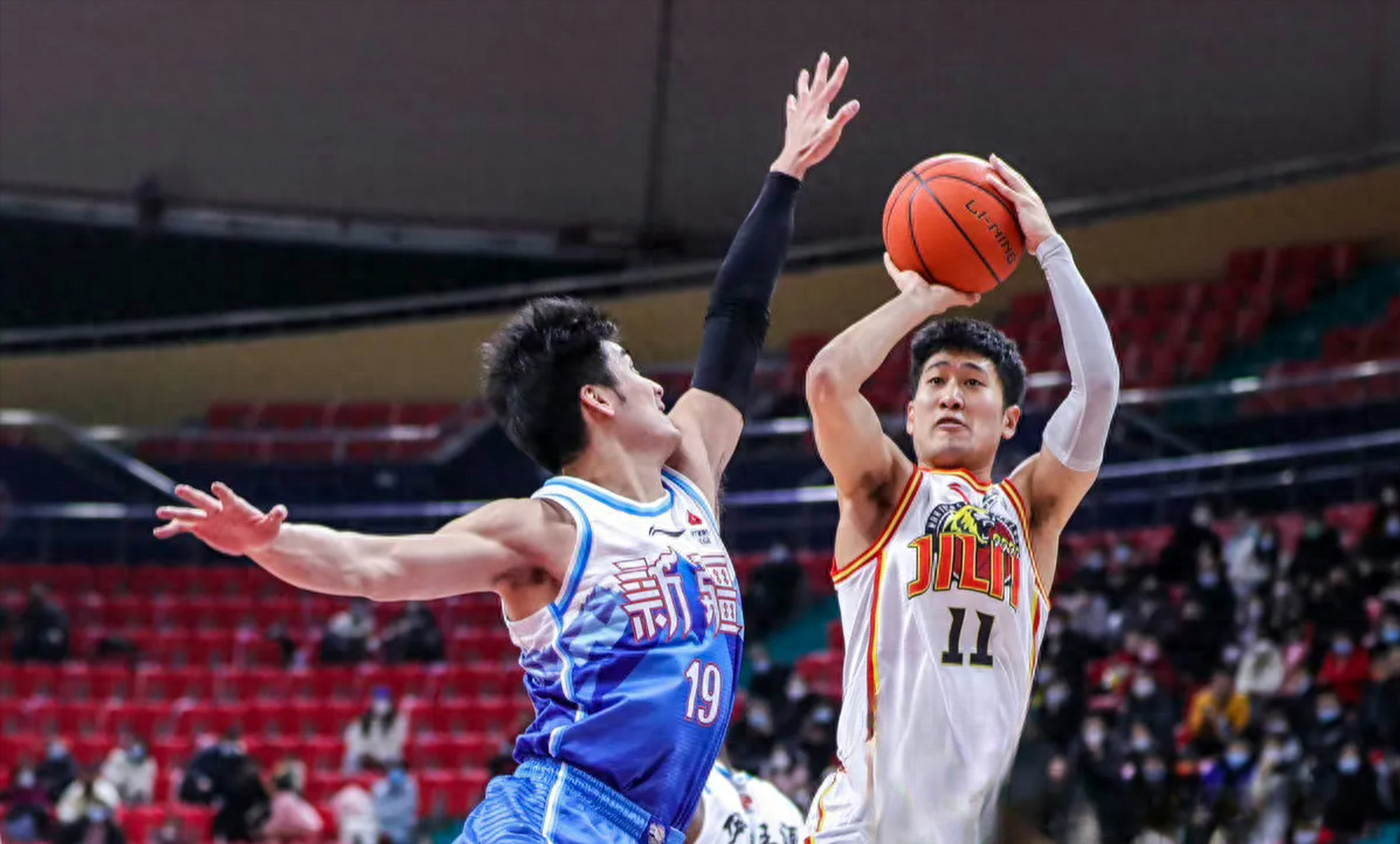 吉林男篮在客场比赛中获胜