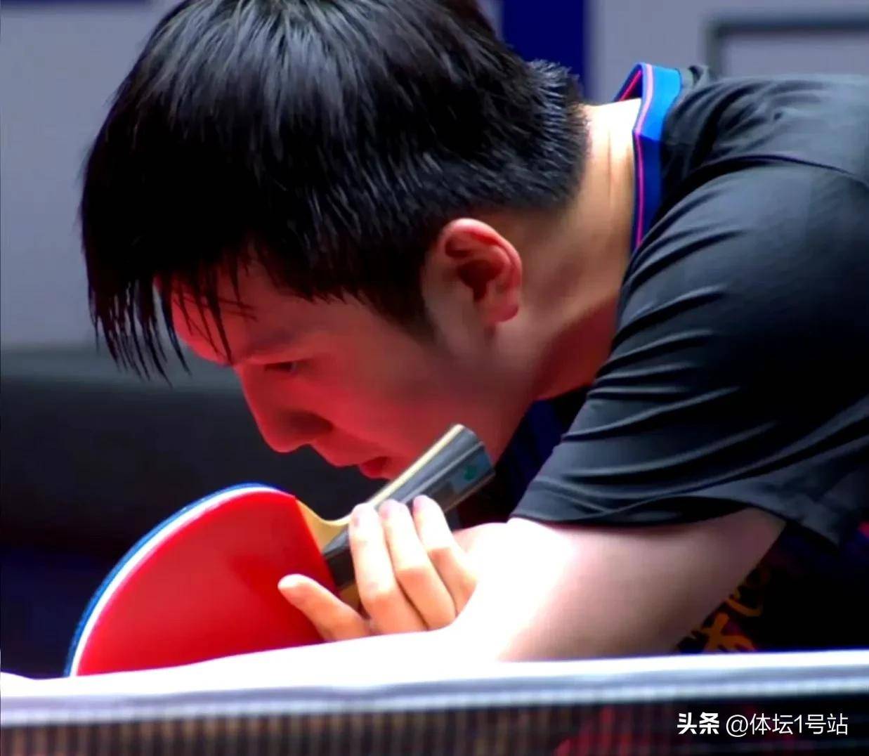 马尔代夫选手在乒乓球比赛中获得亚军