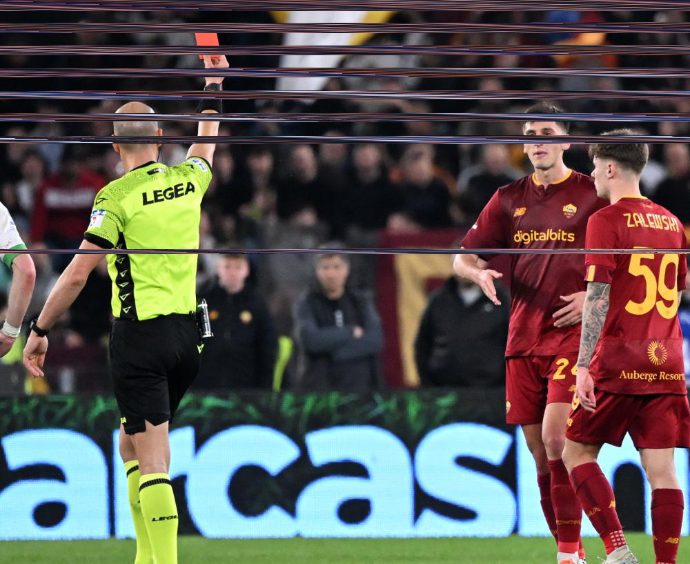 罗马遭遇惨败,失去领先优势 罗马遭遇惨败,失去领先优势