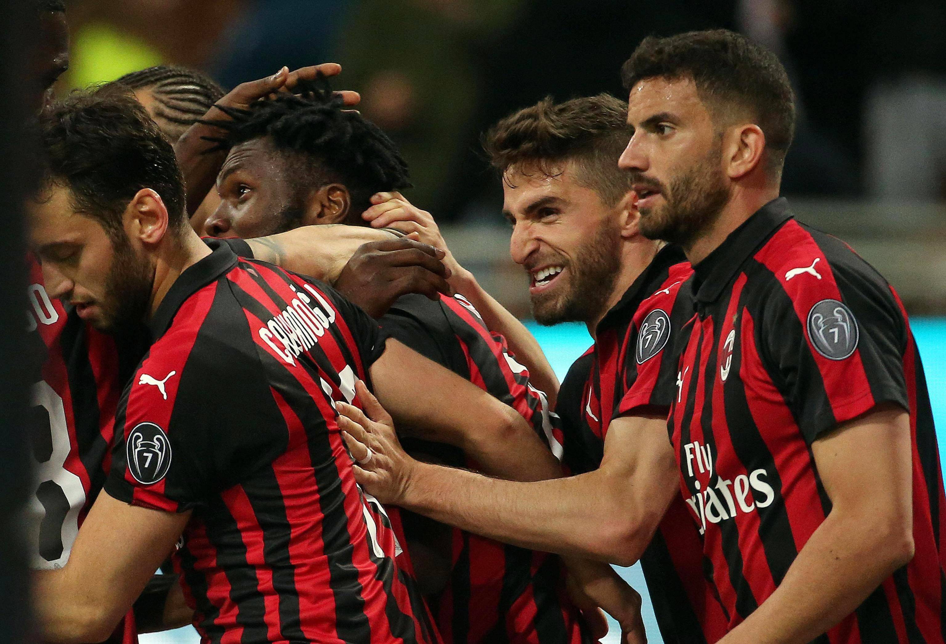 包含AC米兰客场击败萨索洛,取得宝贵三分的词条 包含AC米兰客场击败萨索洛,取得宝贵三分的词条