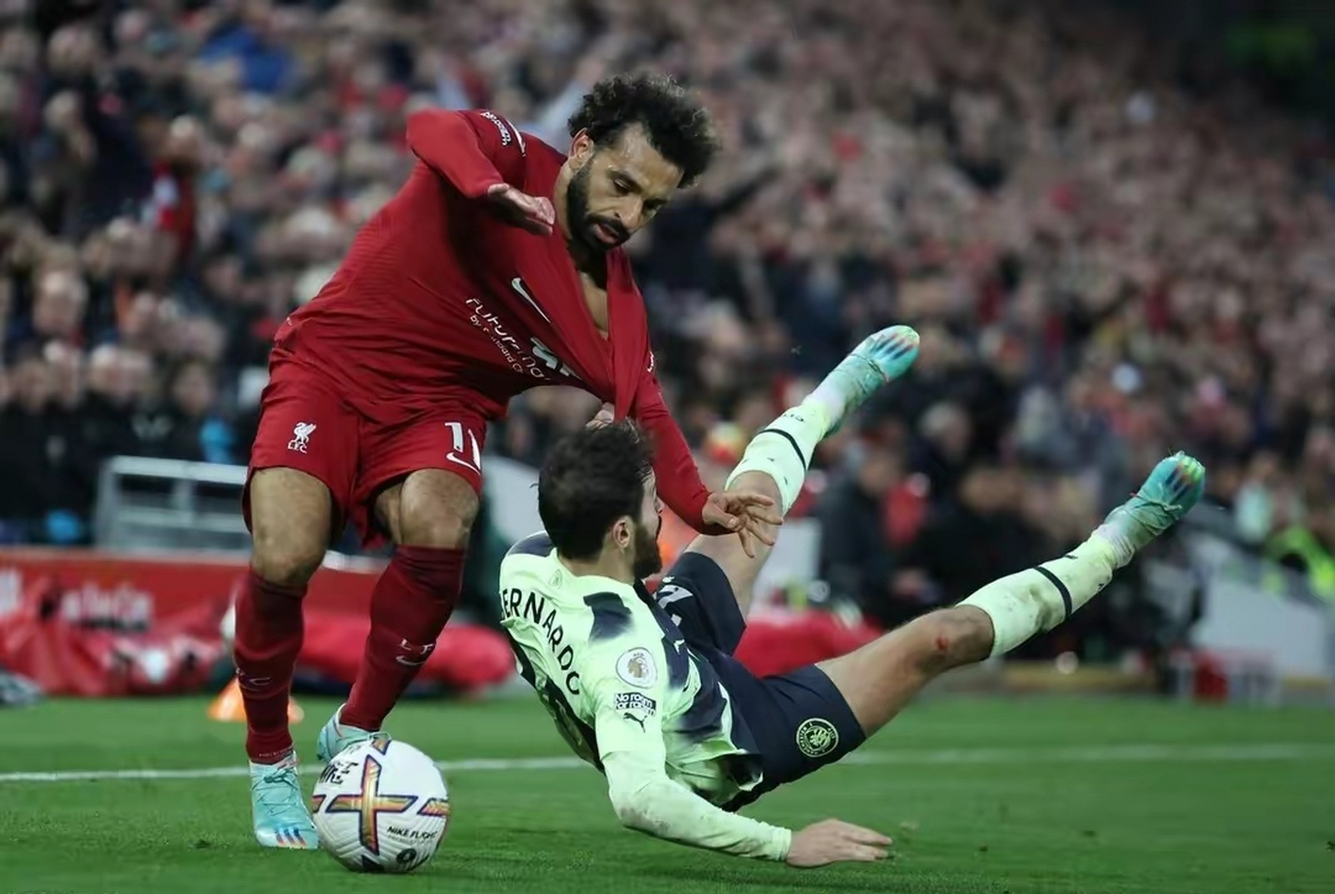 利物浦迎来一场戏剧性的马拉松对决的简单介绍 利物浦迎来一场戏剧性的马拉松对决的简单介绍