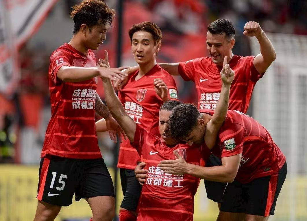 新加坡球队发挥出色，亚冠战场上激情澎湃的简单介绍