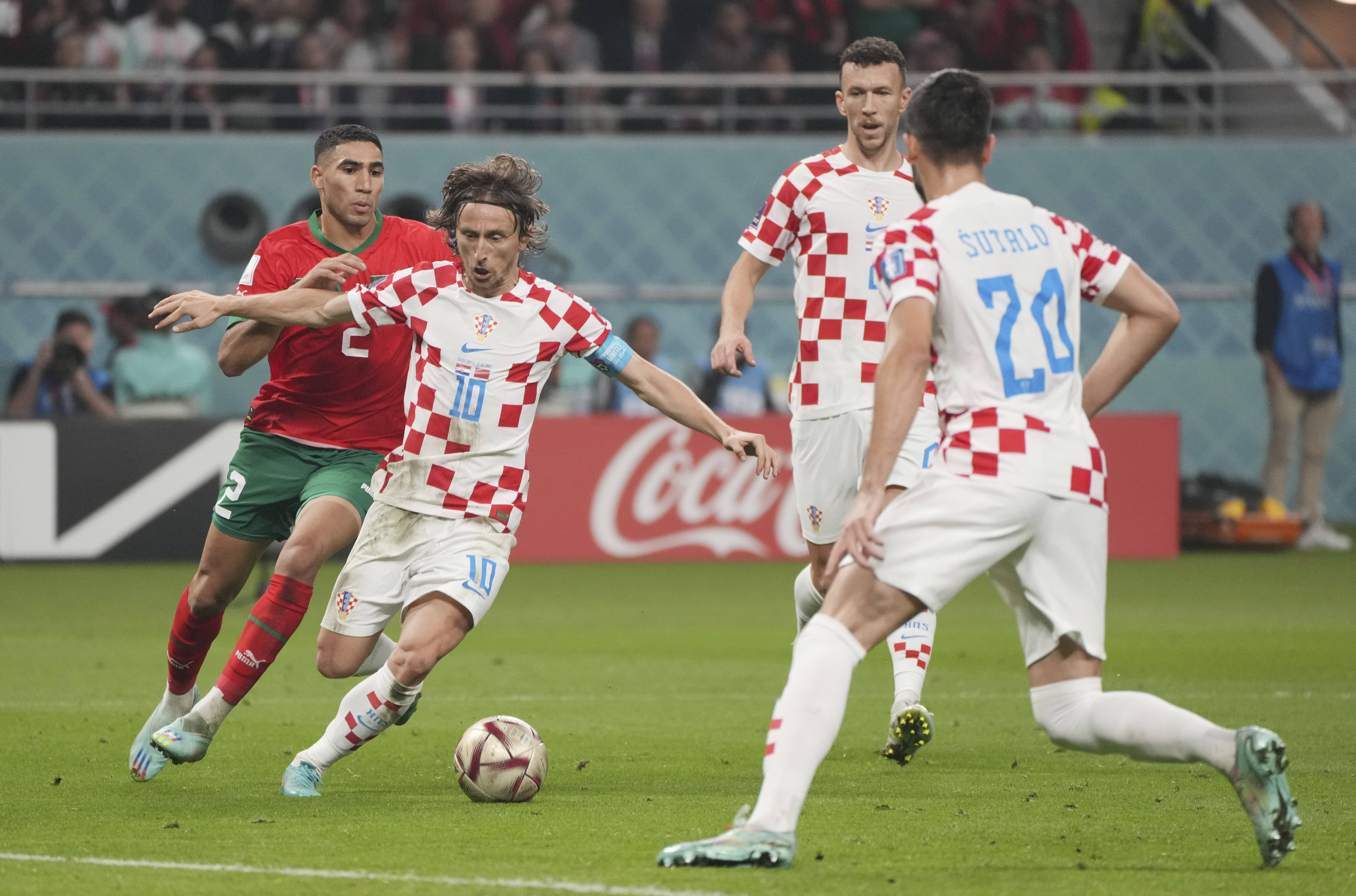 荷兰国家队与克罗地亚国家队角逐胜利