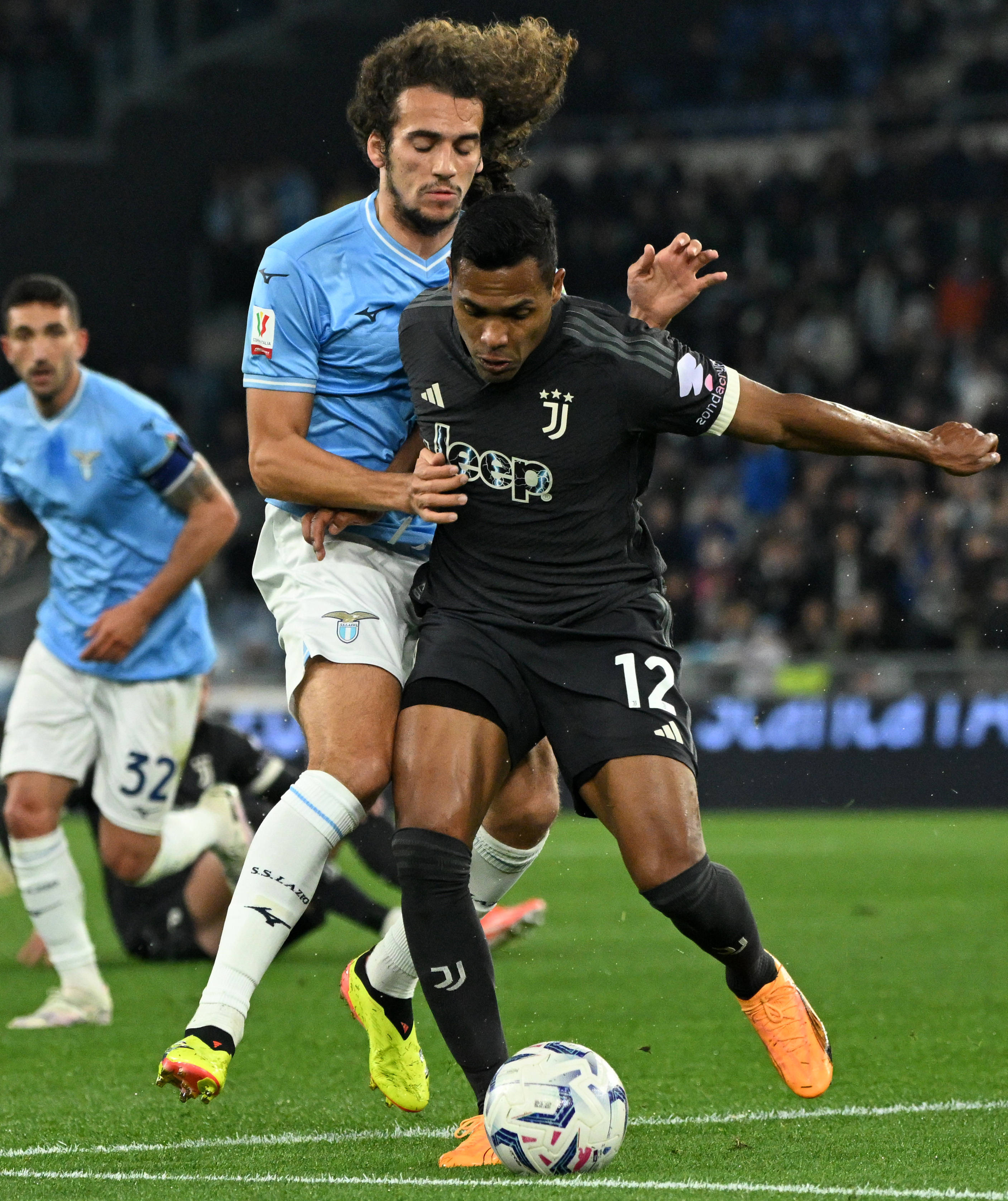 包含尤文图斯集体发威,意大利联赛夺冠希望大增的词条 包含尤文图斯集体发威,意大利联赛夺冠希望大增的词条