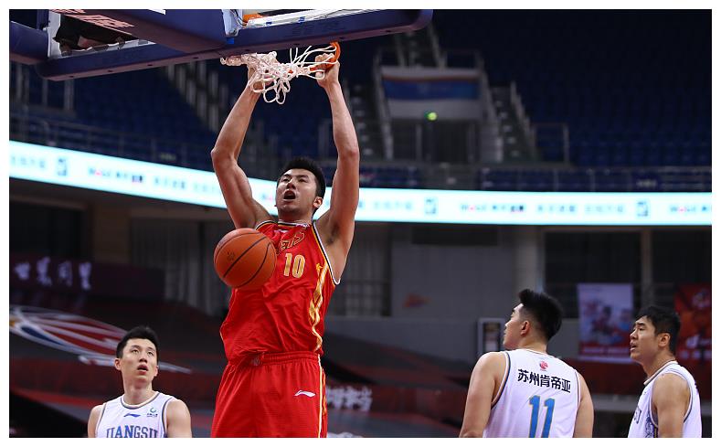 上演逆袭！次轮淘汰赛篮球弱队大胜强队