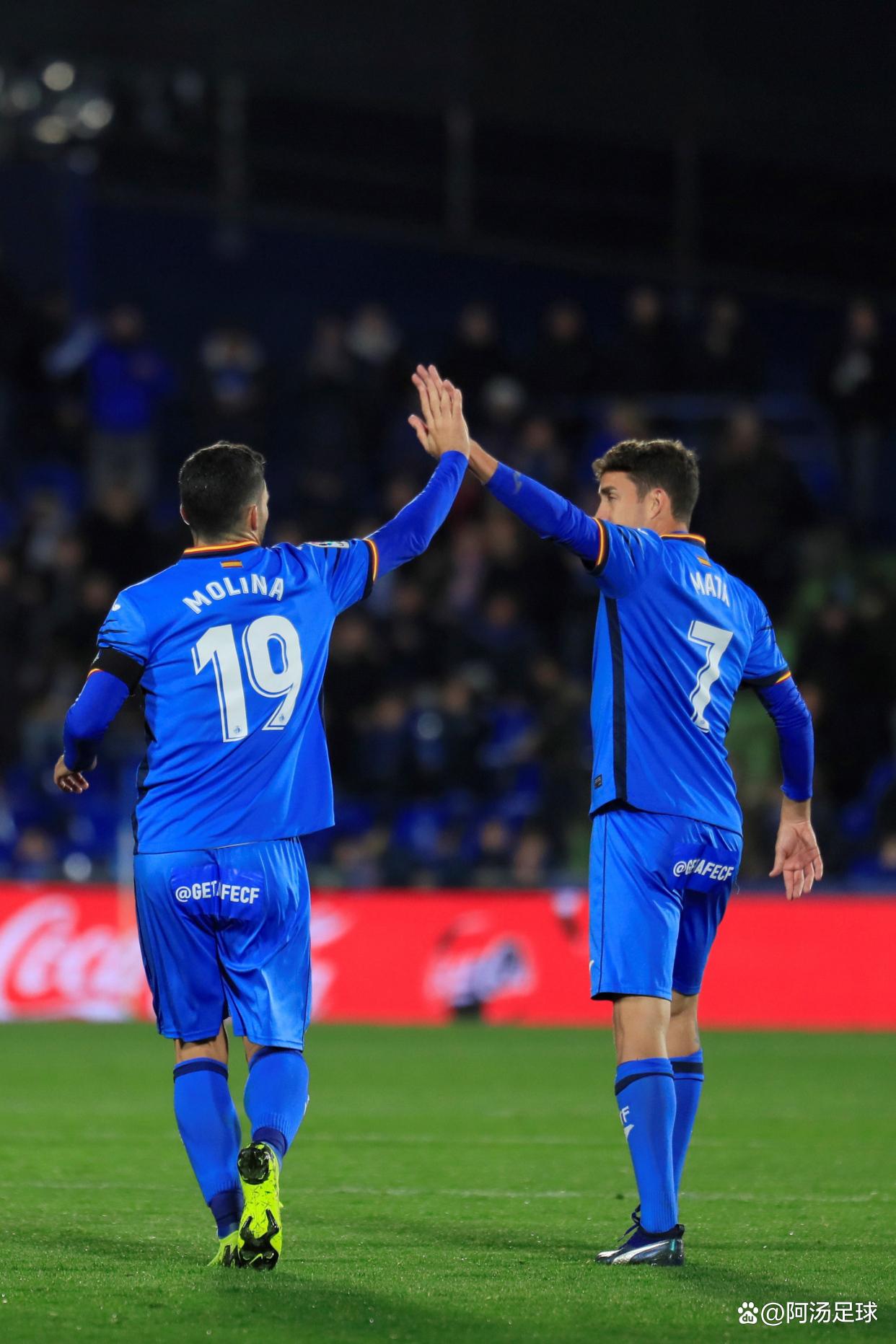 包含赫塔菲客场逼平塞尔塔，保级形势堪忧的词条