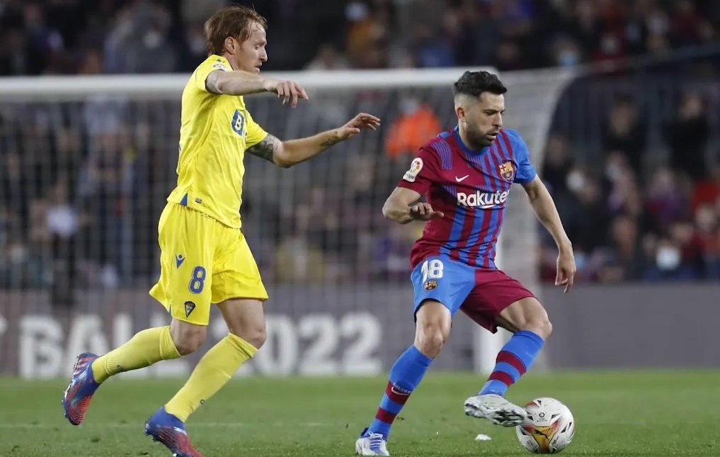 包含防守阵型失守造成失利，南方队颓势显现的词条