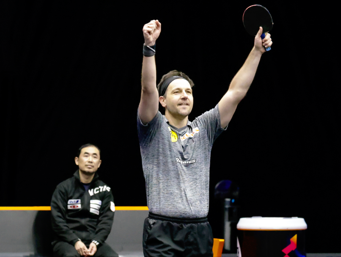 包含英国乒乓球队险胜日本乒乓球队，波尔爆发神勇的词条