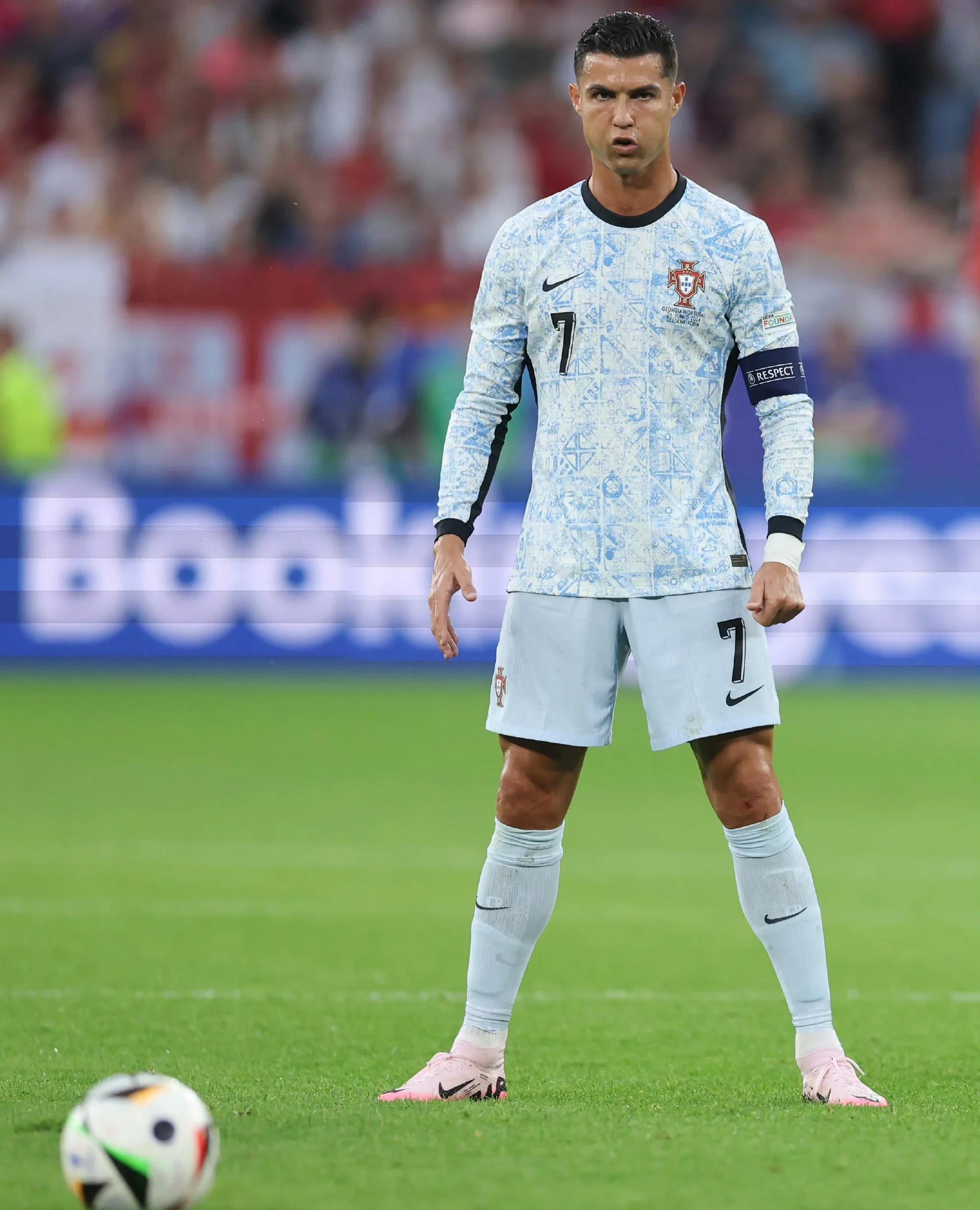 包含韩国碾压葡萄牙，C罗统治全场的词条