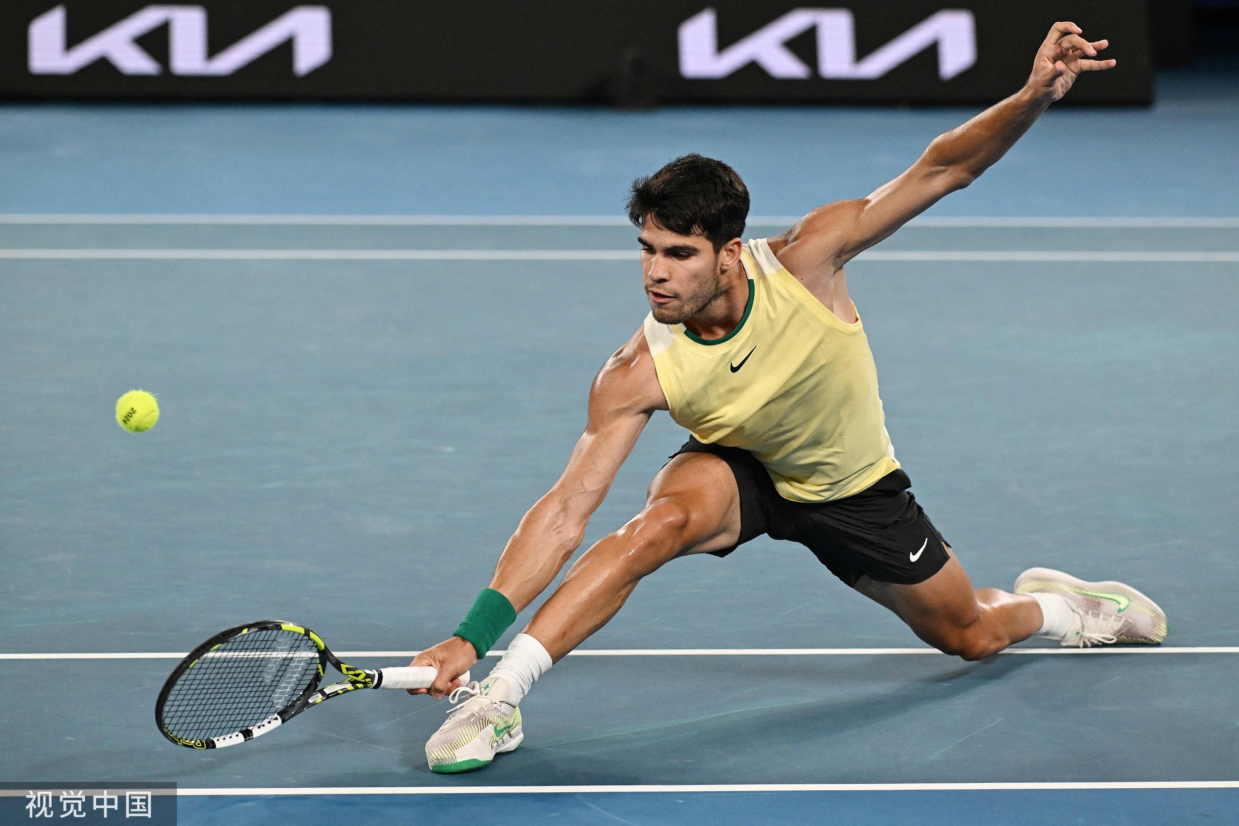 欧洲网球队强势澳大利亚网球队，兹维列夫制霸全场的简单介绍