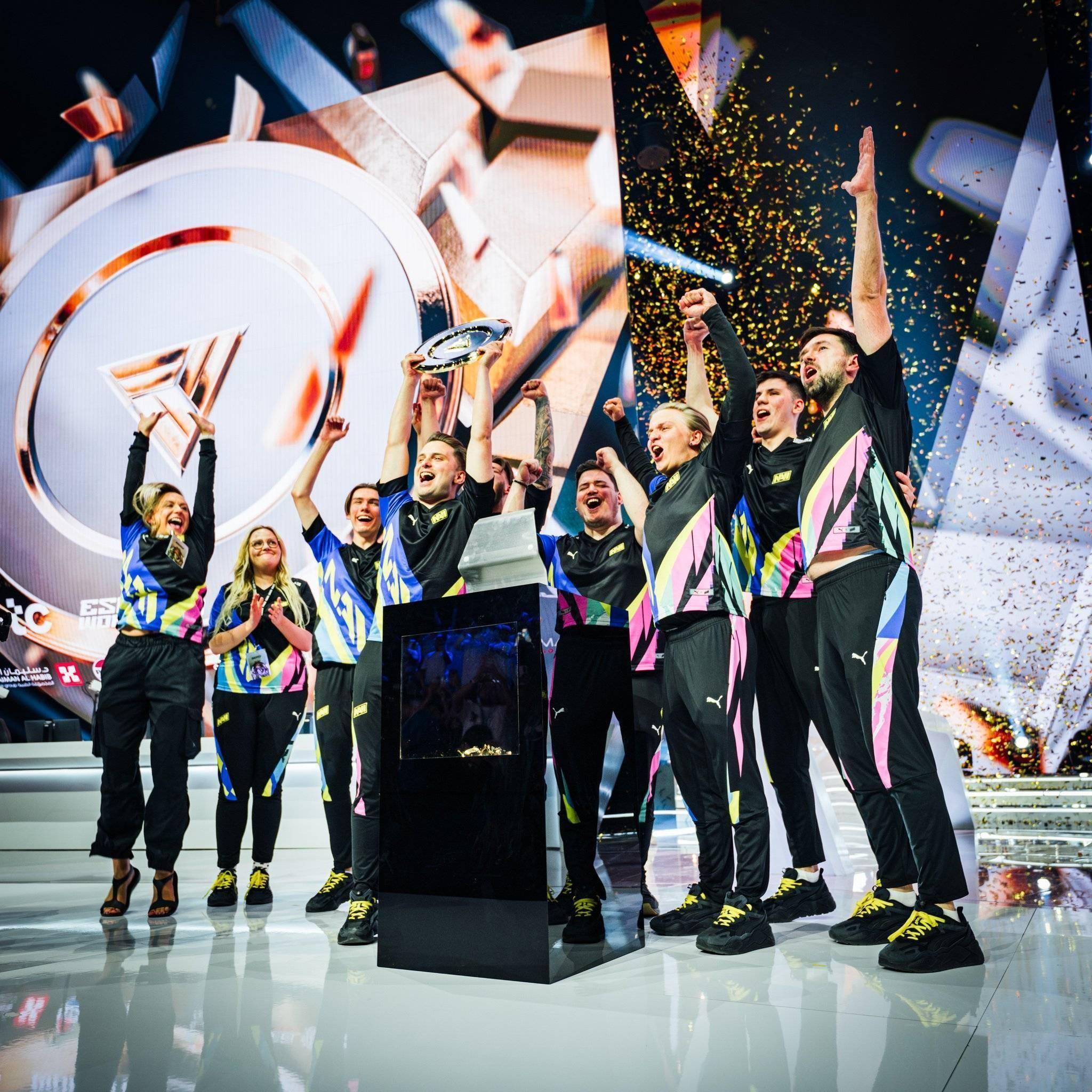 CS2赛事精彩瞬间盘点,年度回顾震撼登场 CS2赛事精彩瞬间盘点,年度回顾震撼登场