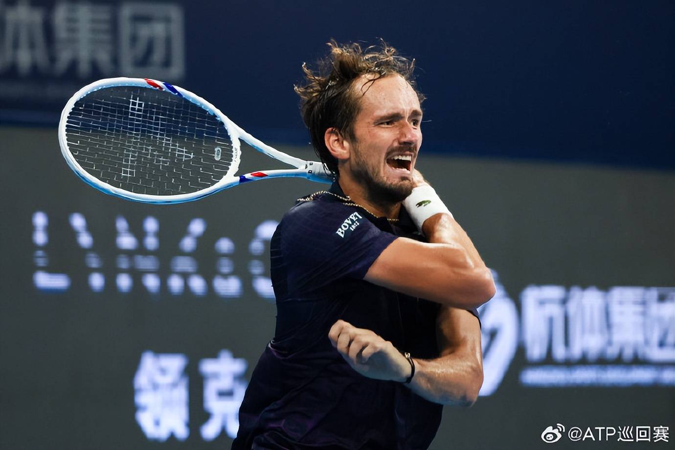 包含ATP总决赛横扫美网，梅德韦杰夫关键制胜的词条