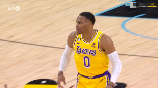 四川队横扫江苏队，布克状态火热