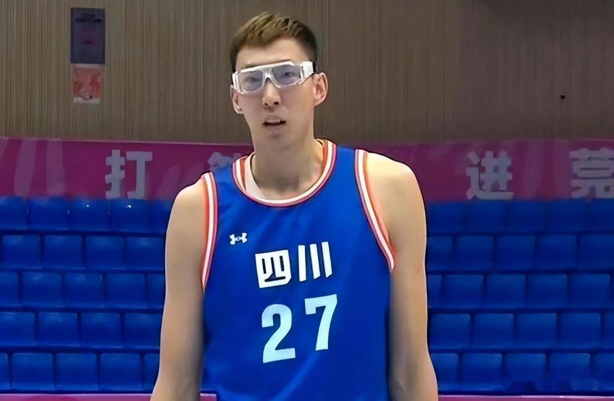 山西队力克江苏队，周琦扛起全队