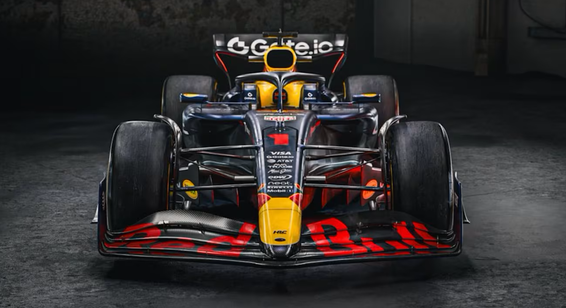 梅赛德斯完胜哈斯车队，拉塞尔关键制胜