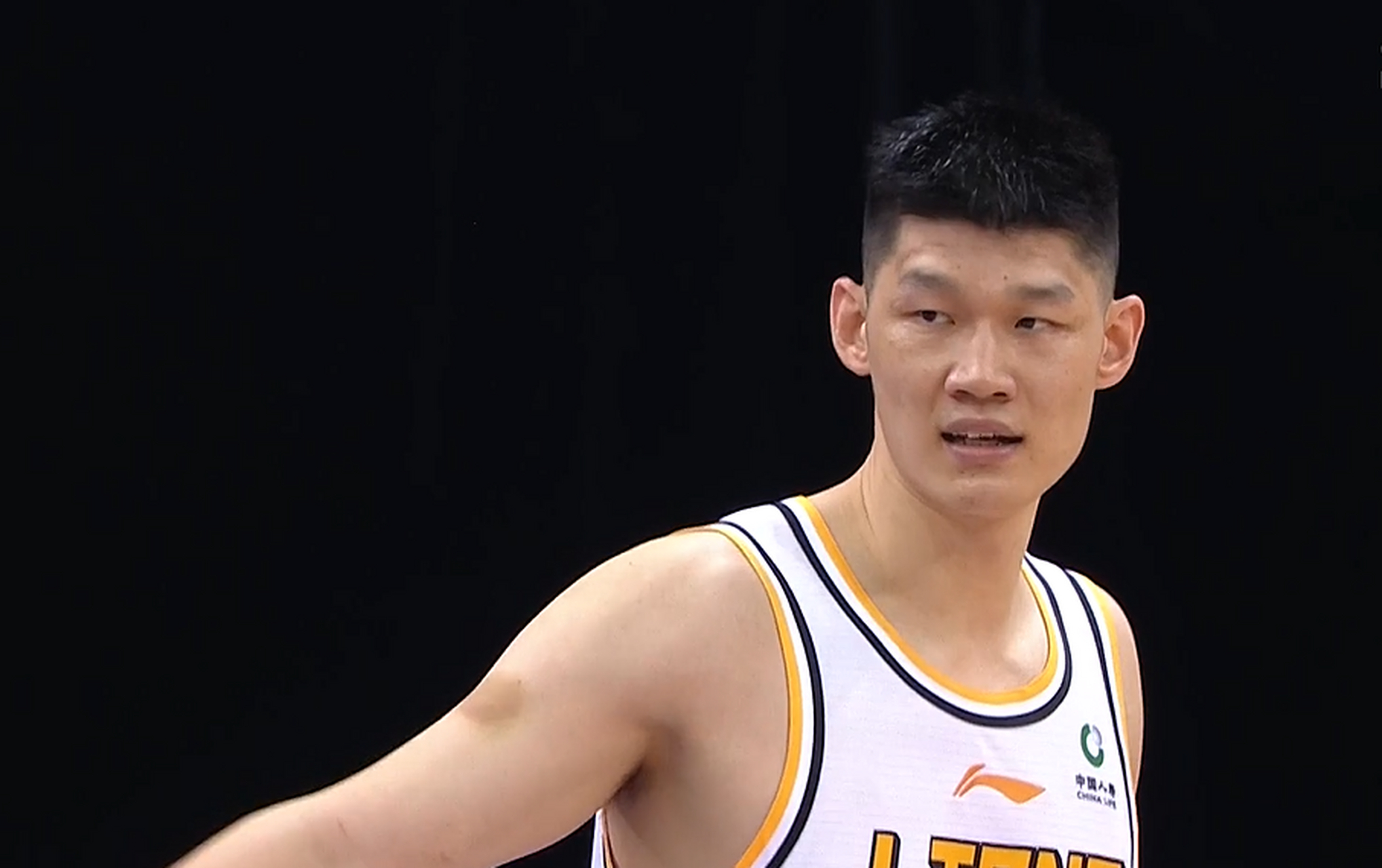 公牛逆转福建队，胡金秋状态火热